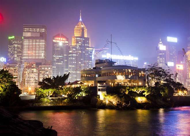 Royal Hong Kong Yacht Club by night ©  Rolex/Daniel Forster http://www.regattanews.com